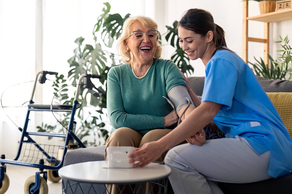 Neden Hasta Bakıcı Hemşiresi Hizmeti Almalısınız?