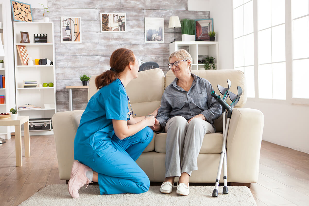 Edirne Hasta ve Yaşlı Bakıcısından Beklenen Görevler