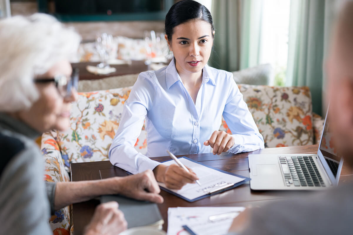 Bakıcı Seçiminde İlk Görüşmede Sorulması Gereken Stratejik Sorular