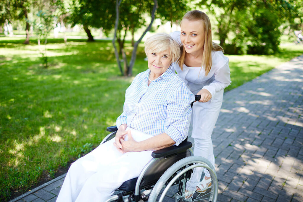 Hasta Bakıcı Ne İş Yapar?